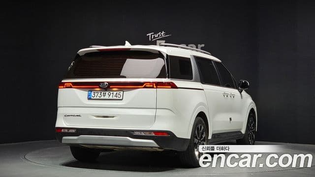 Kia Carnival 2021 — Фото 2/20