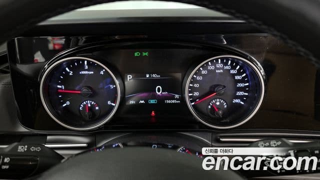 Kia Carnival 2021 — Фото 8/20