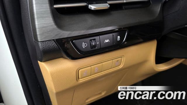 Kia Carnival 2021 — Фото 18/20