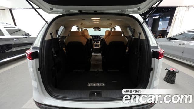 Kia Carnival 2021 — Фото 20/20