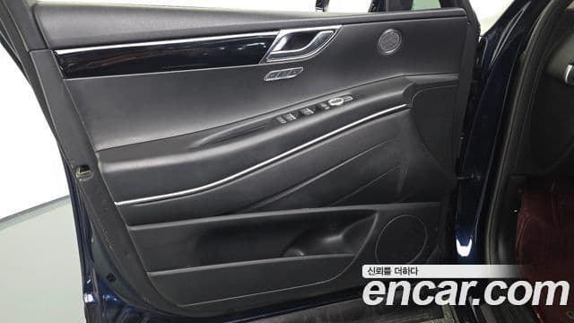 Genesis GV80 2020 — Photo 14/34