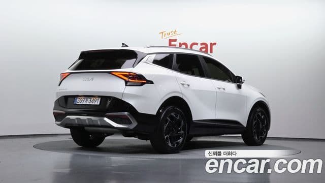 Kia Sportage 2022 — Фото 2/20