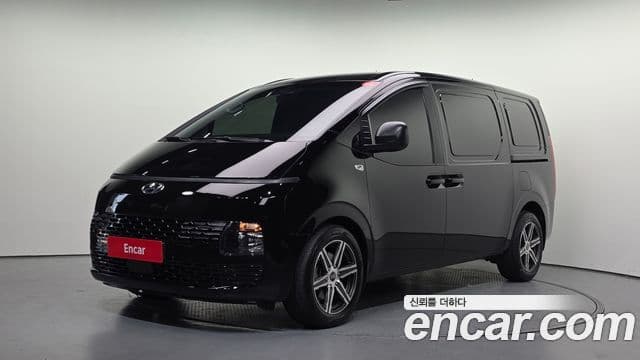 Hyundai Staria 2021 — Фото 1/20
