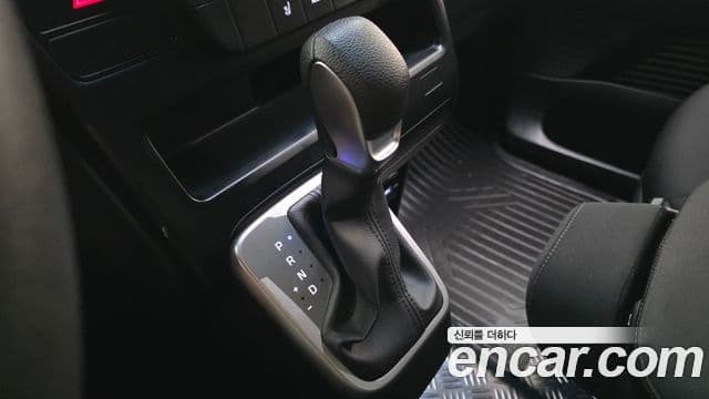 Hyundai Staria 2021 — Фото 9/20