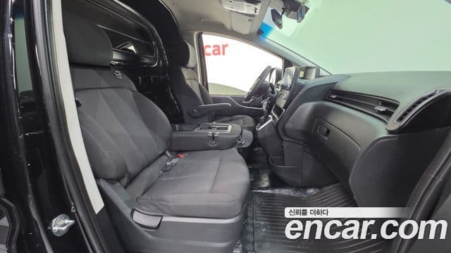 Hyundai Staria 2021 — Фото 10/20