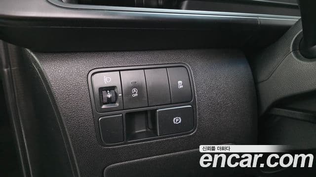 Hyundai Staria 2021 — Фото 13/20