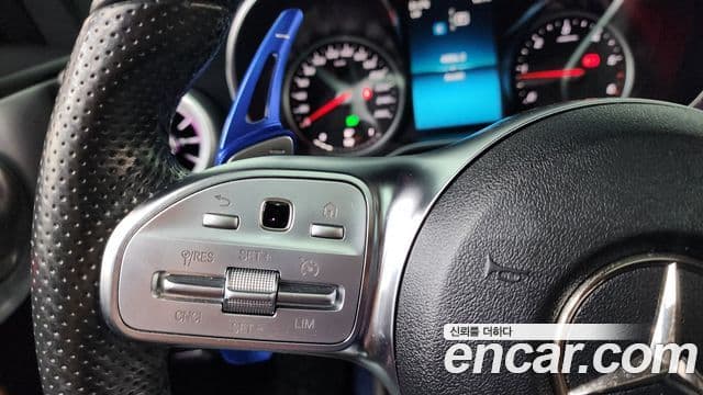 Mercedes-Benz C-Class 2019 — ფოტო 17/20
