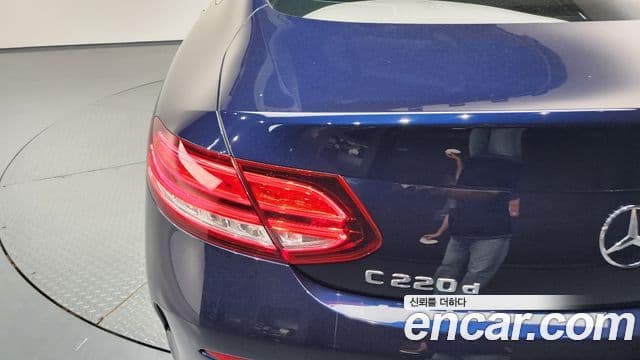 Mercedes-Benz C-Class 2019 — ფოტო 20/20