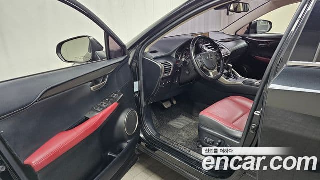 Lexus NX300h 2021 — ფოტო 10/20