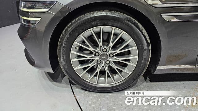 Genesis Electrified G80 2022 — Şəkil 5/20