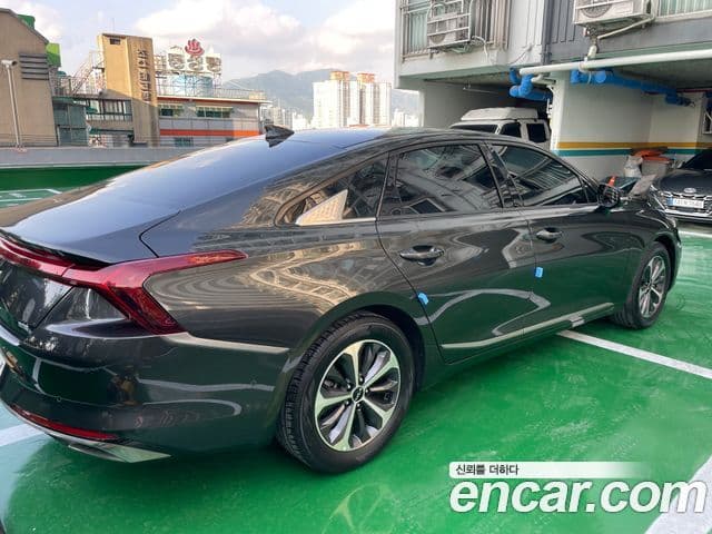 Kia K8 2022 — Şəkil 2/10
