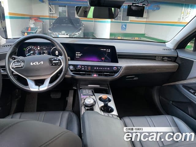 Kia K8 2022 — Şəkil 6/10