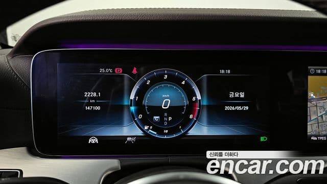 Mercedes-Benz CLS-Class 2018 — Photo 13/20
