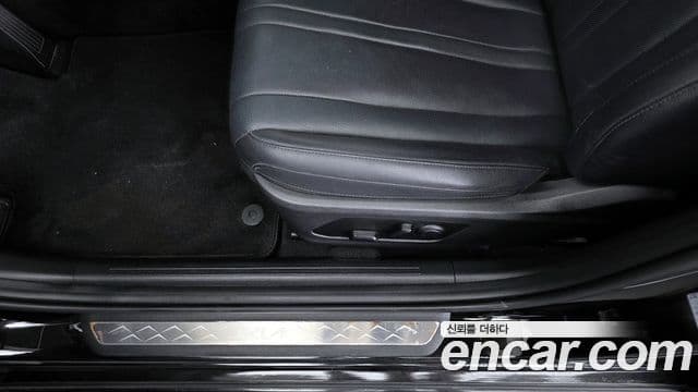 Kia K8 2023 — Photo 10/34