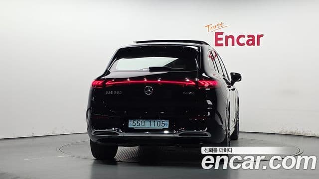 Mercedes-Benz EQS SUV 2023 — ფოტო 2/35