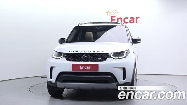Land Rover Discovery 5 2018 — Фото 3/20