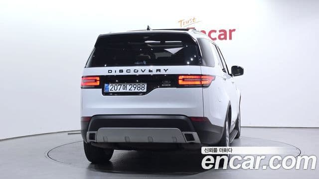 Land Rover Discovery 5 2018 — Фото 4/20