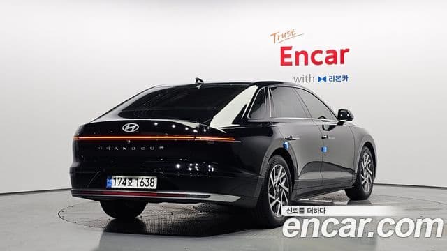 Hyundai Grandeur 2022 — ფოტო 2/20