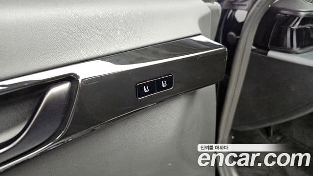 Hyundai Grandeur 2022 — ფოტო 16/20