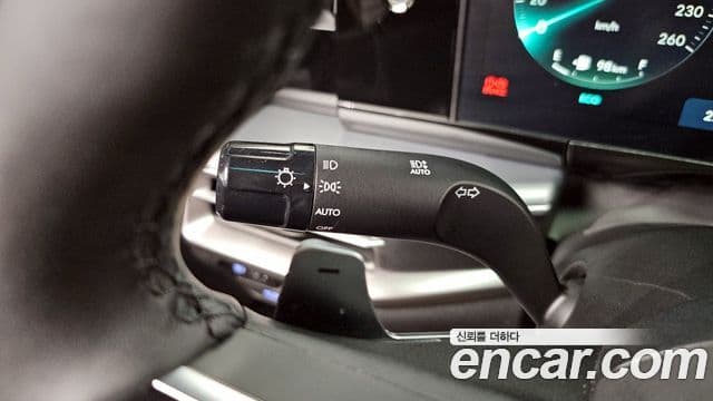 Hyundai Grandeur 2022 — ფოტო 17/20