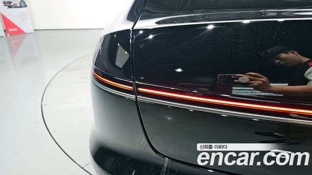 Hyundai Grandeur Hybrid 2022 — ფოტო 4/30