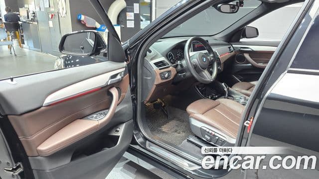 BMW X1 2022 — Şəkil 10/20