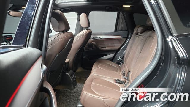 BMW X1 2022 — Şəkil 12/20