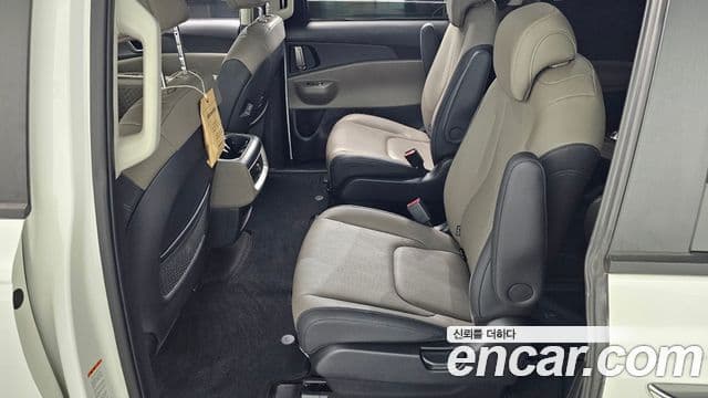 Kia Carnival 2024 — Şəkil 11/20