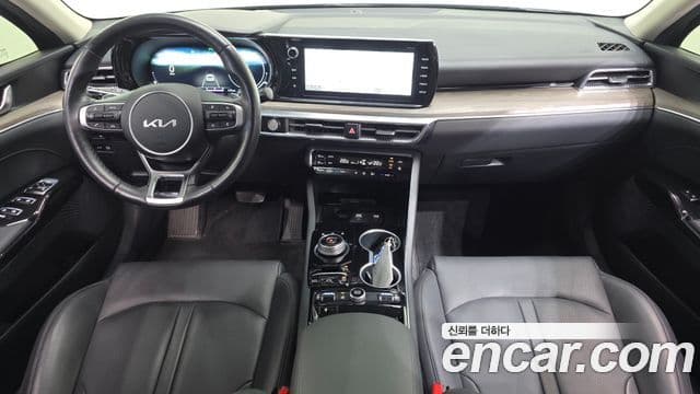 Kia K5 2023 — ფოტო 7/20