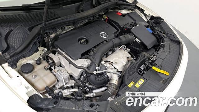 Mercedes-Benz GLA-Class 2021 — Фото 6/20