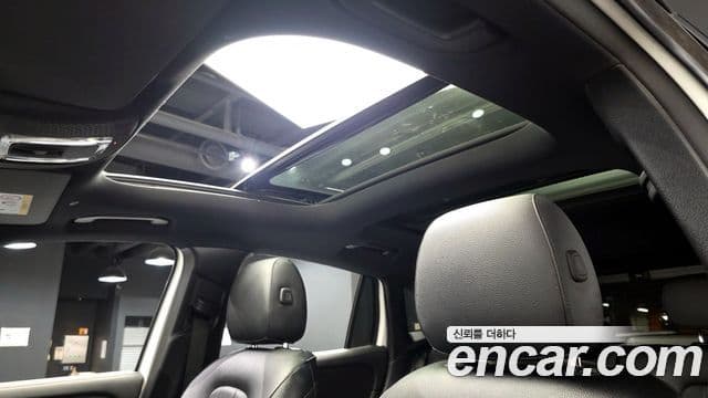 Mercedes-Benz GLA-Class 2021 — Фото 17/20