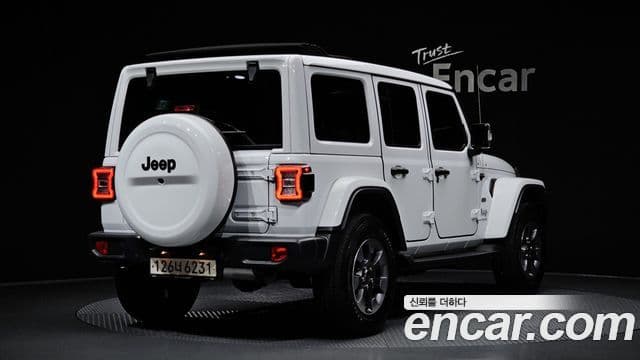 Jeep Wrangler 2020 — ფოტო 2/20