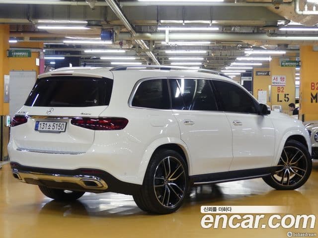 Mercedes-Benz GLS-Class 2025 — Photo 8/20
