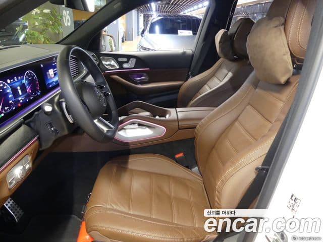 Mercedes-Benz GLS-Class 2025 — Photo 10/20
