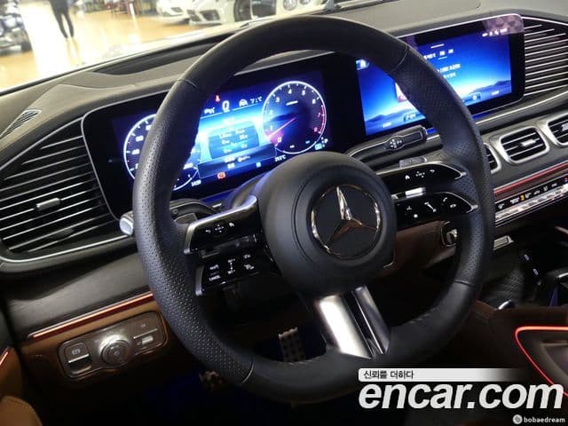 Mercedes-Benz GLS-Class 2025 — Photo 2/20