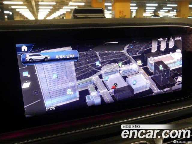 Mercedes-Benz GLS-Class 2025 — Photo 18/20