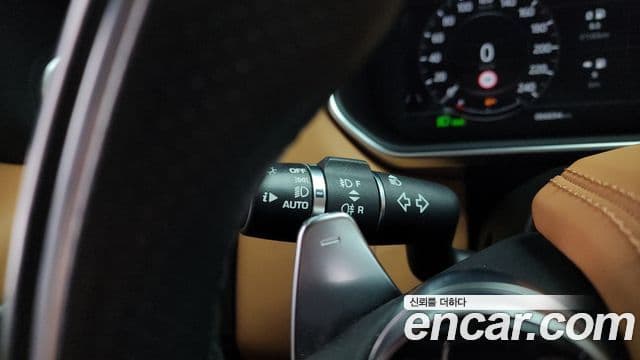 Land Rover Range Rover Sport 2019 — Photo 24/38