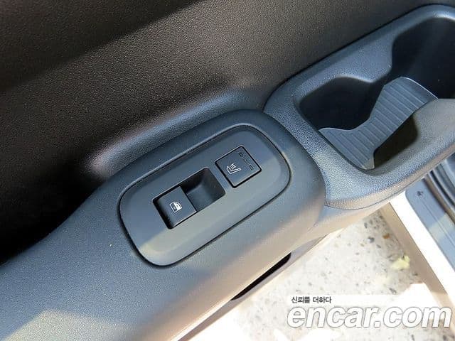 Hyundai Santa Fe 2025 — Фото 16/20