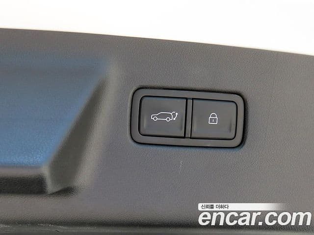 Hyundai Santa Fe 2025 — Фото 17/20