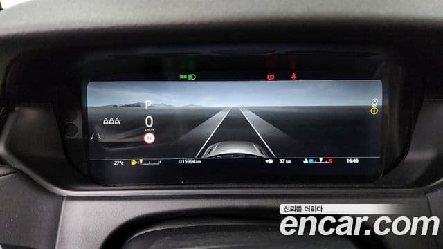 Land Rover Range Rover Velar 2025 — ფოტო 8/20