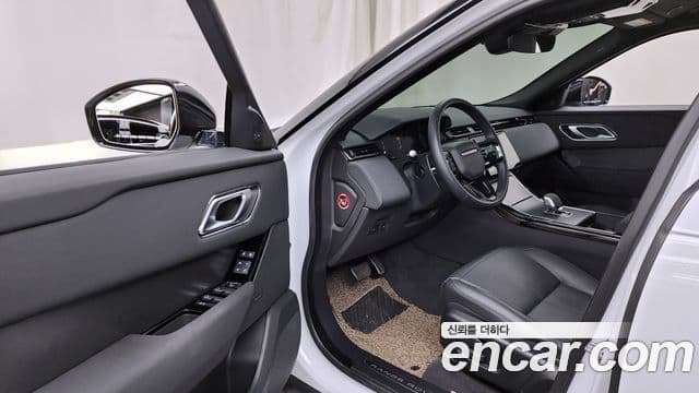 Land Rover Range Rover Velar 2025 — ფოტო 10/20