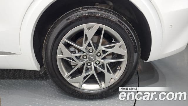 Genesis GV70 2021 — Photo 36/37
