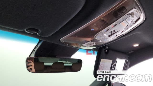 Genesis GV70 2021 — Photo 15/37