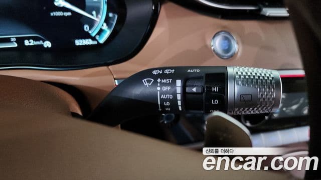 Genesis GV70 2021 — Photo 29/37