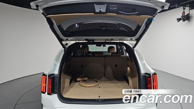 Kia Sorento 2022 — Фото 20/20