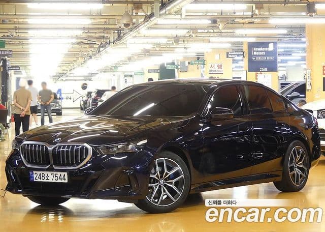 BMW 5 Series 2024 — ფოტო 10/20