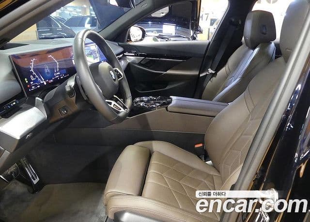 BMW 5 Series 2024 — ფოტო 9/20