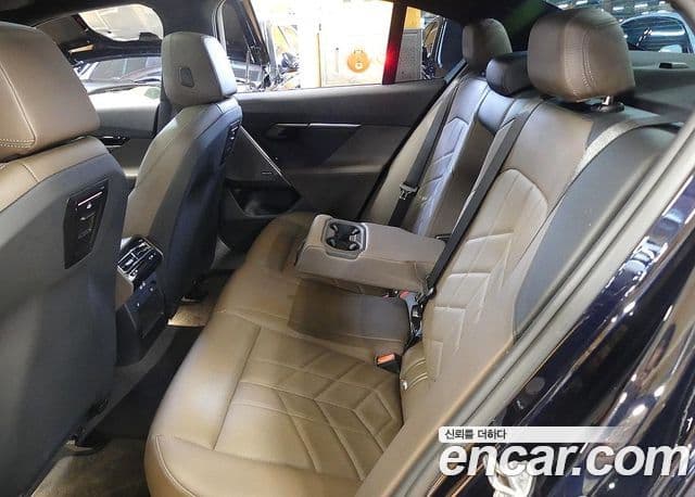 BMW 5 Series 2024 — ფოტო 17/20