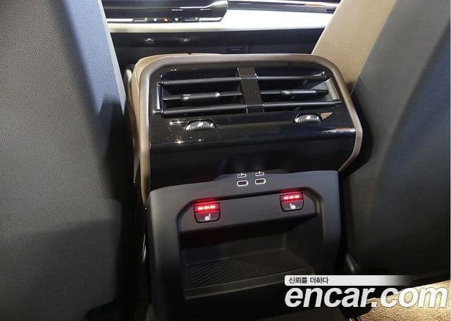 BMW 5 Series 2024 — ფოტო 18/20