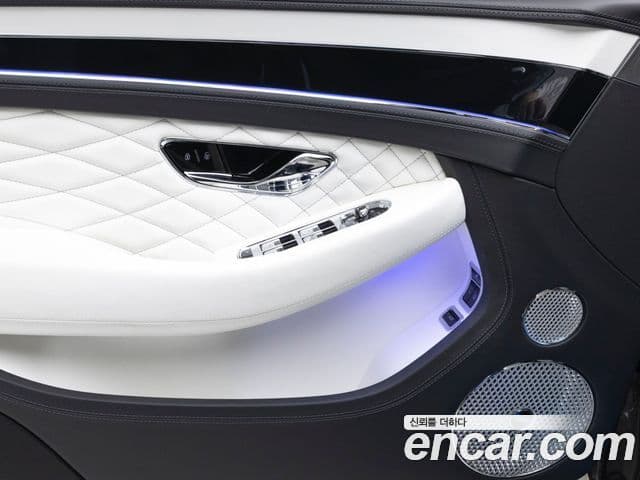 Bentley Continental GT 2024 — Şəkil 13/19